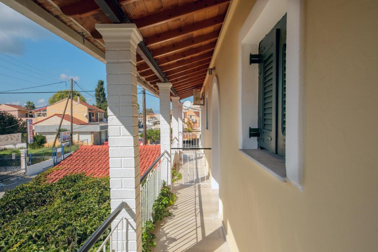 Elisavet Apts Kávos Esterno foto